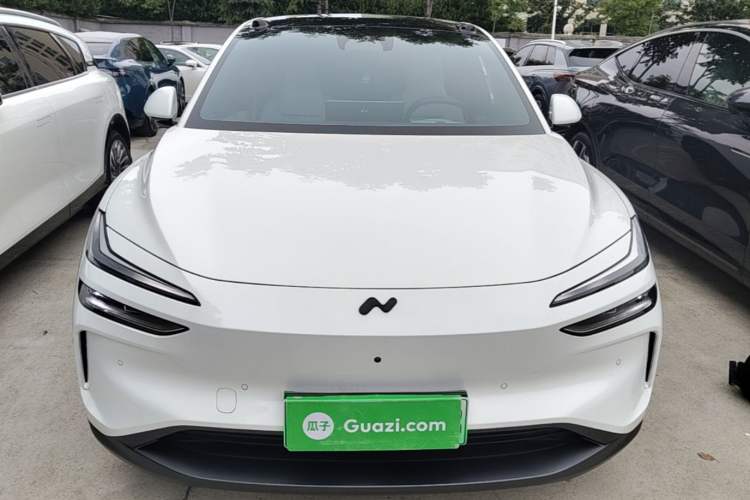 Used ONVO L60 2024 60 kWh Rear-Drive Version Front
