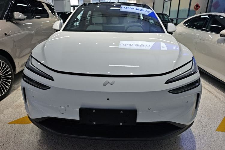 Used ONVO L60 2024 60 kWh Rear-Drive Version Front
