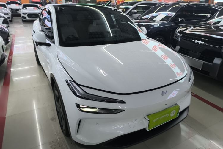 Used ONVO L60 2024 60 kWh Rear-Drive Version Front Right 45 Deg