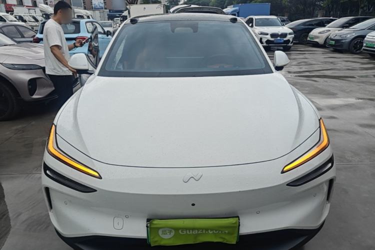 Used ONVO L60 2024 60 kWh Rear-Drive Version Front