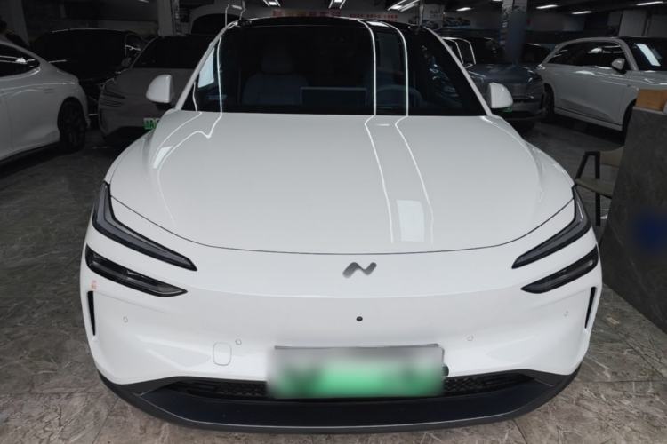 Used ONVO L60 2024 60 kWh Rear-Drive Version Front