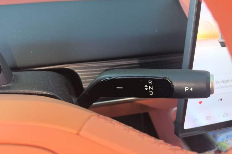 Used ONVO L60 2024 60 kWh Rear-Drive Version Gear Lever