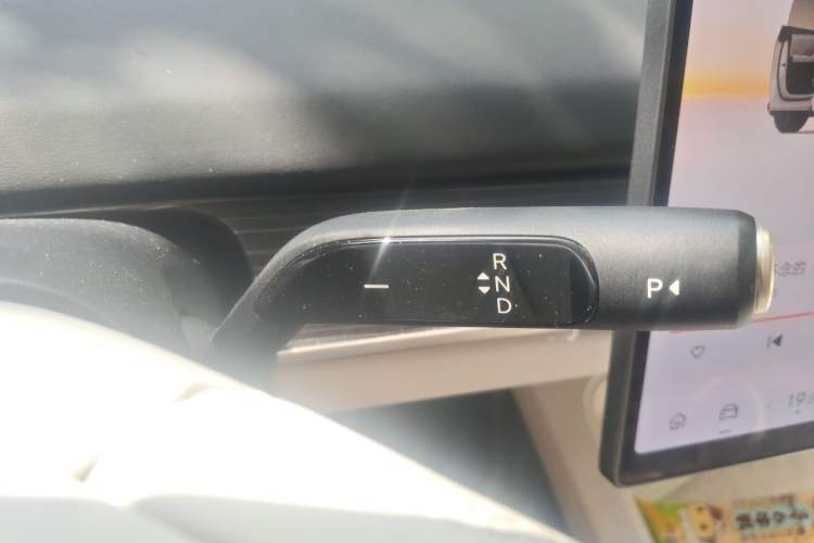 Used ONVO L60 2024 60 kWh Rear-Drive Version Gear Lever