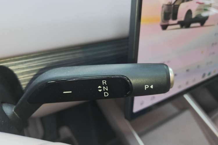 Used ONVO L60 2024 60 kWh Rear-Drive Version Gear Lever