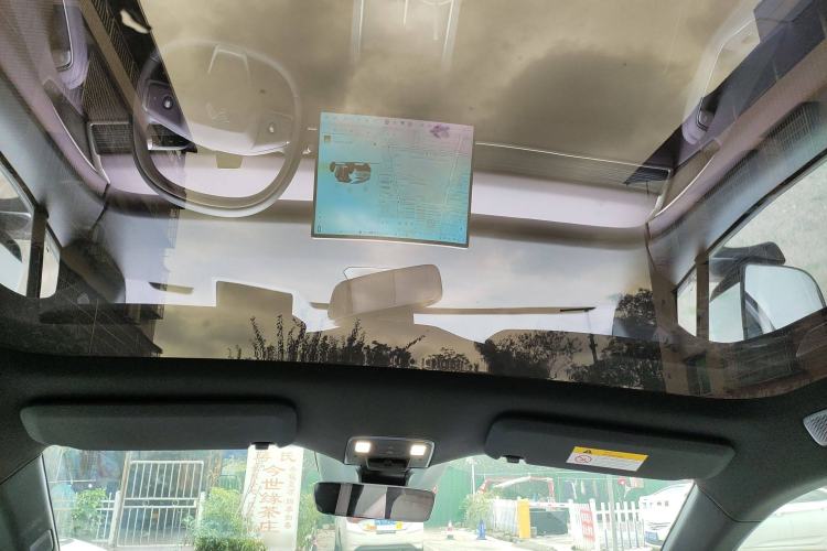 Used ONVO L60 2024 60 kWh Rear-Drive Version Headliner