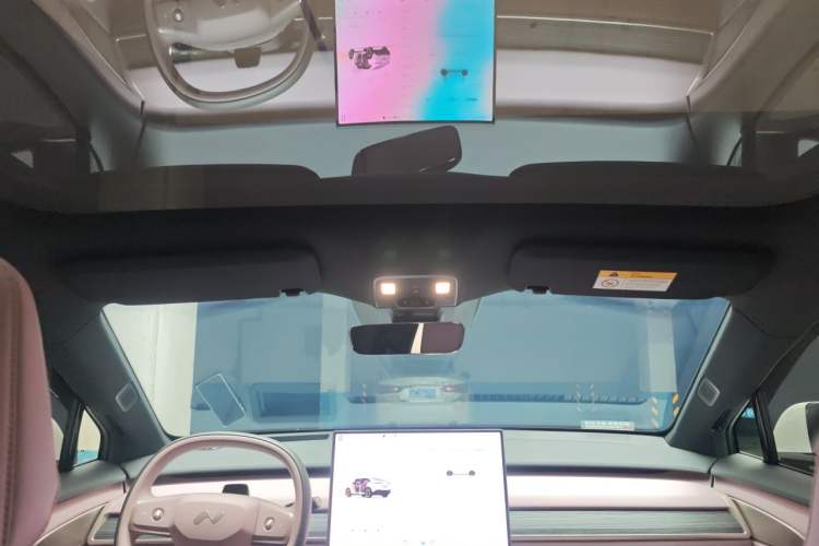 Used ONVO L60 2024 60 kWh Rear-Drive Version Headliner