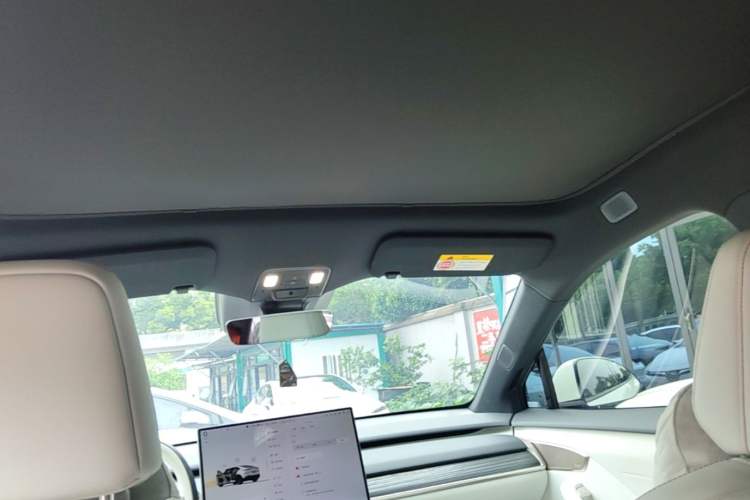 Used ONVO L60 2024 60 kWh Rear-Drive Version Headliner