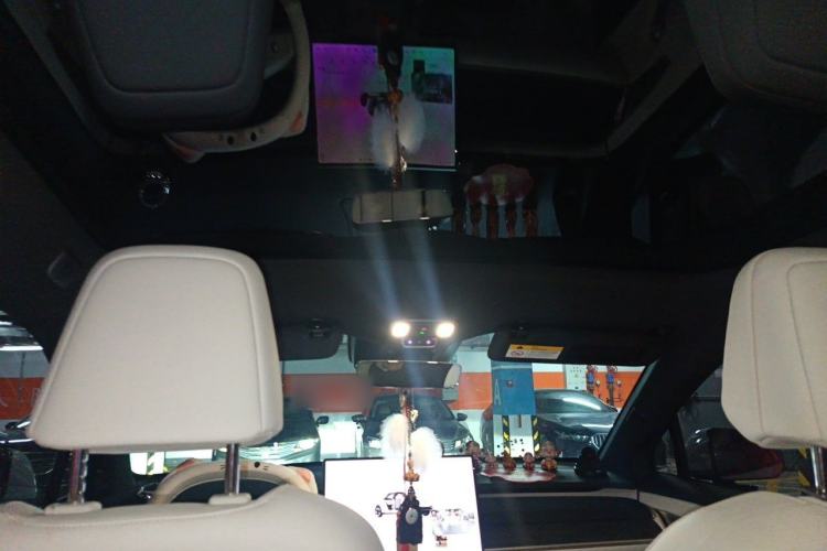 Used ONVO L60 2024 60 kWh Rear-Drive Version Headliner