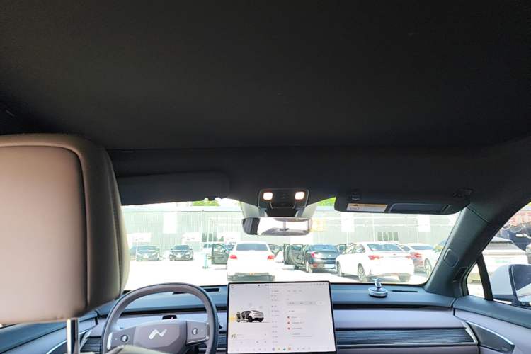 Used ONVO L60 2024 60 kWh Rear-Drive Version Headliner