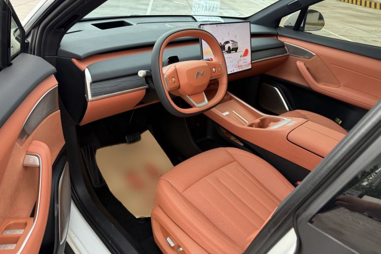Used ONVO L60 2024 60 kWh Rear-Drive Version Interior 1