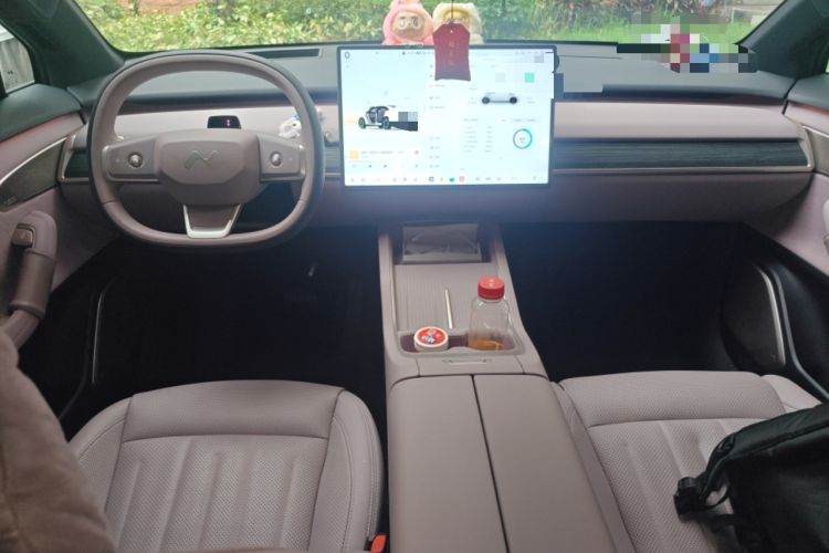 Used ONVO L60 2024 60 kWh Rear-Drive Version Interior 2