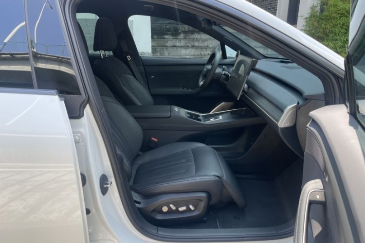 Used ONVO L60 2024 60 kWh All-Wheel Drive Interior 2