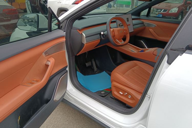 Used ONVO L60 2024 60 kWh Rear-Drive Version Interior 2