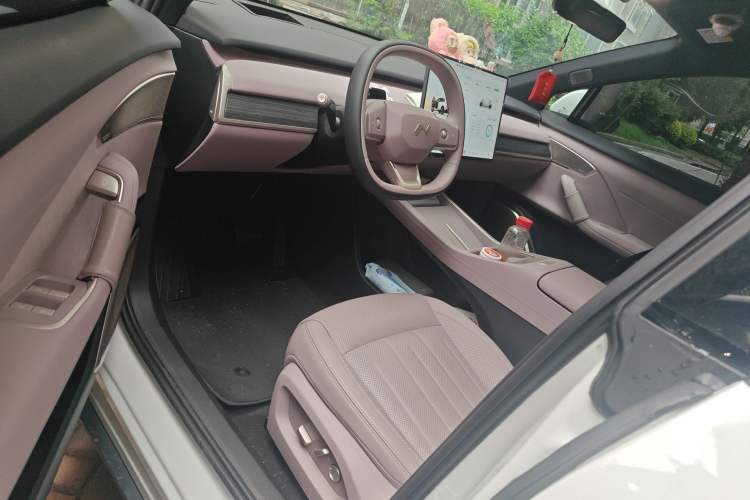 Used ONVO L60 2024 60 kWh Rear-Drive Version Interior 3