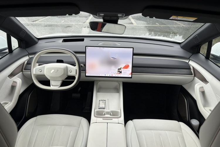 Used ONVO L60 2024 60 kWh Rear-Drive Version Interior 3
