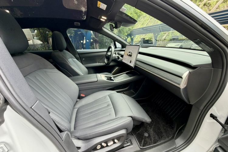 Used ONVO L60 2024 60 kWh Rear-Drive Version Interior 3