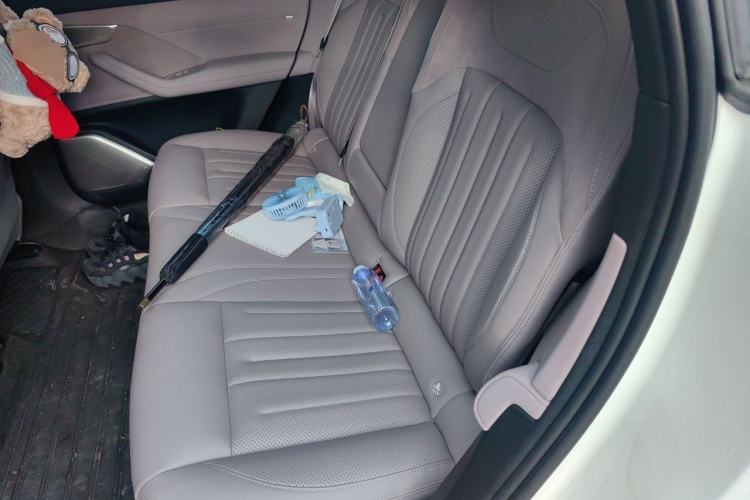 Used ONVO L60 2024 60 kWh Rear-Drive Version Interior 4