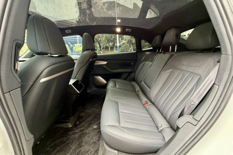 Used ONVO L60 2024 60 kWh Rear-Drive Version Interior 5