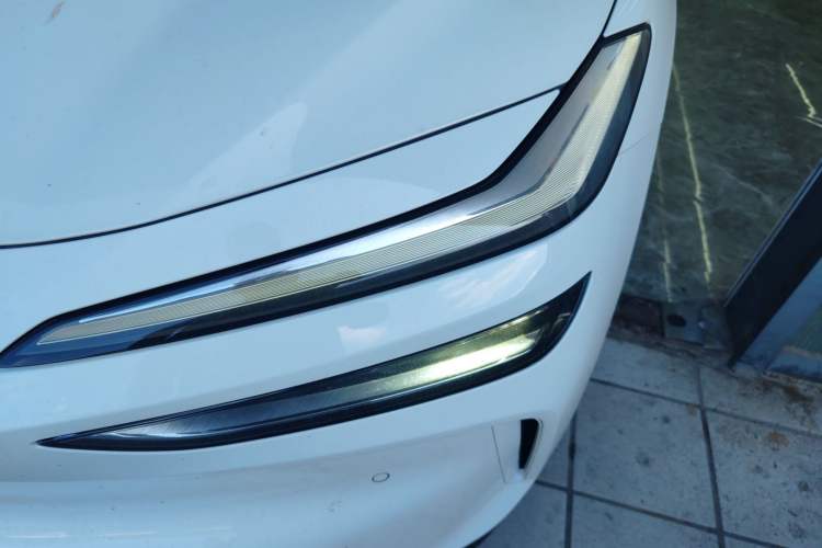 Used ONVO L60 2024 60 kWh Rear-Drive Version Left Front Headlight