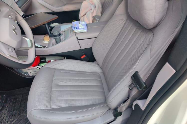 Used ONVO L60 2024 60 kWh Rear-Drive Version Left Front Seat