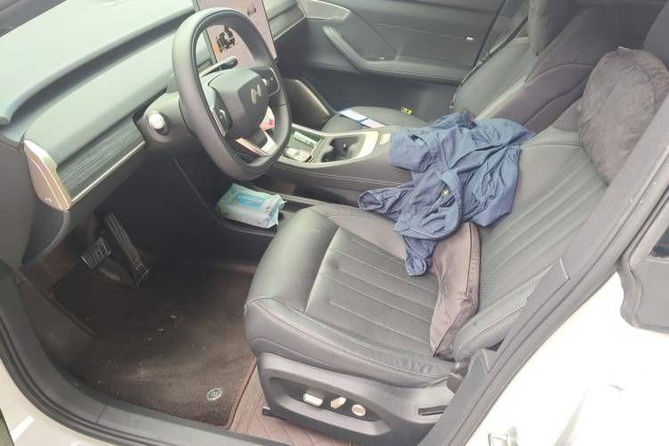 Used ONVO L60 2024 60 kWh Rear-Drive Version Left Front Seat