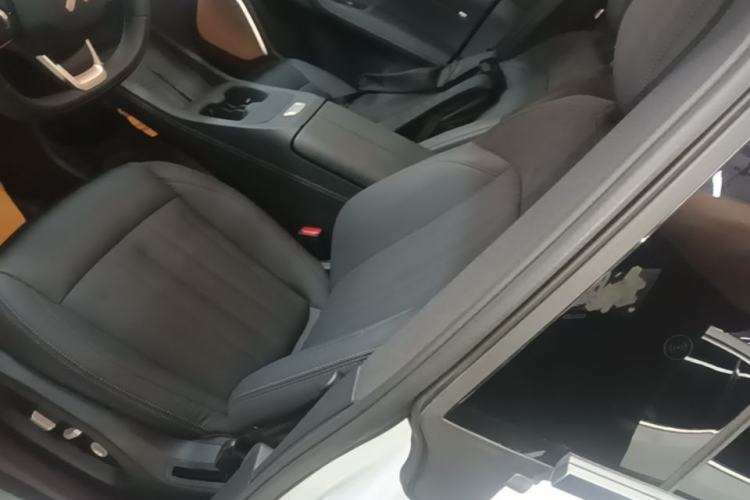 Used ONVO L60 2024 60 kWh Rear-Drive Version Left Front Seat