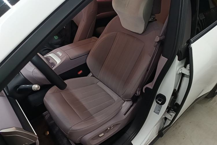 Used ONVO L60 2024 60 kWh Rear-Drive Version Left Front Seat