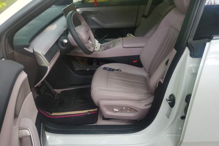 Used ONVO L60 2024 60 kWh Rear-Drive Version Left Front Seat