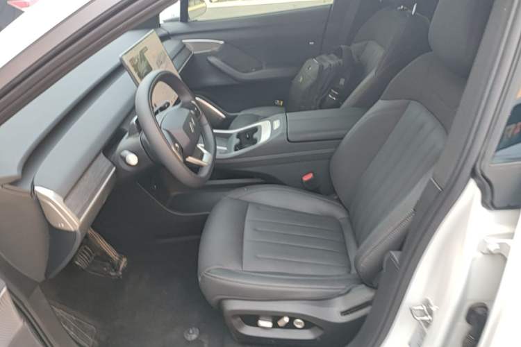 Used ONVO L60 2024 60 kWh Rear-Drive Version Left Front Seat