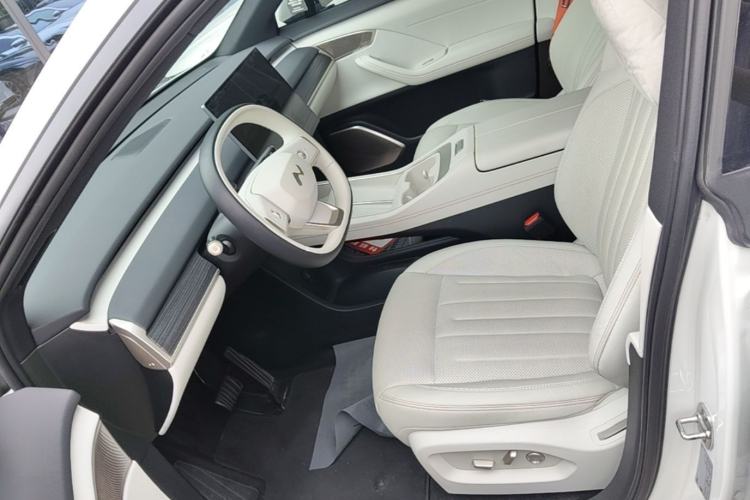 Used ONVO L60 2024 60 kWh Rear-Drive Version Left Front Seat