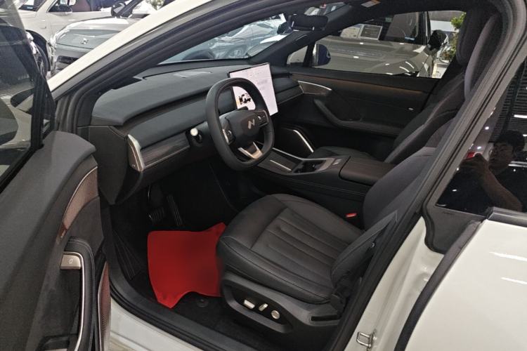 Used ONVO L60 2024 60 kWh Rear-Drive Version Left Front Seat