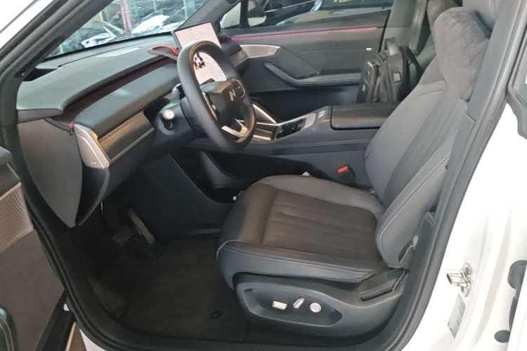 Used ONVO L60 2024 60 kWh Rear-Drive Version Left Front Seat
