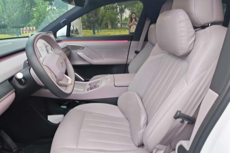 Used ONVO L60 2024 60 kWh Rear-Drive Version Left Front Seat