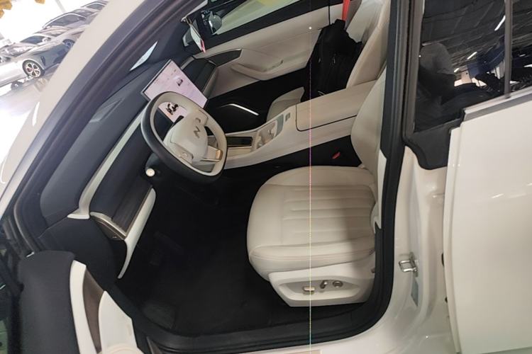 Used ONVO L60 2024 60 kWh Rear-Drive Version Left Front Seat