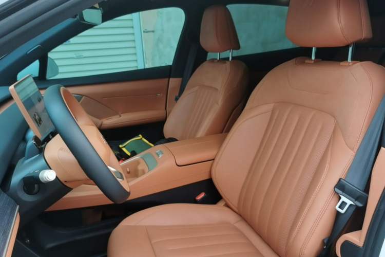 Used ONVO L60 2024 60 kWh Rear-Drive Version Left Front Seat