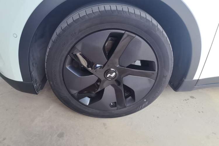 Used ONVO L60 2024 60 kWh Rear-Drive Version Left Front Wheel Hub