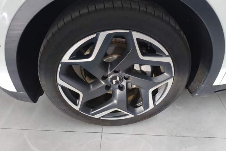 Used ONVO L60 2024 85 kWh Rear-Drive Version Left Front Wheel Hub
