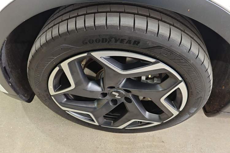Used ONVO L60 2024 60 kWh All-Wheel Drive Left Front Wheel Hub