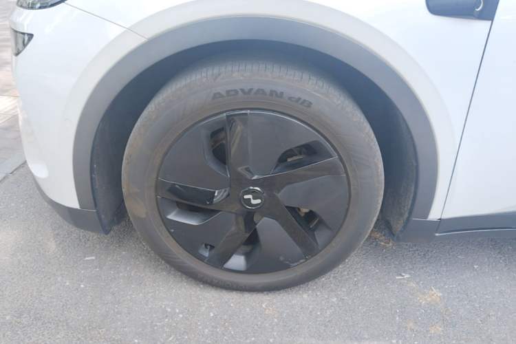Used ONVO L60 2024 60 kWh Rear-Drive Version Left Front Wheel Hub