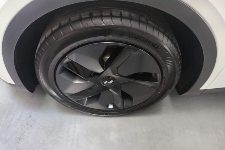 Used ONVO L60 2024 60 kWh Rear-Drive Version Left Front Wheel Hub