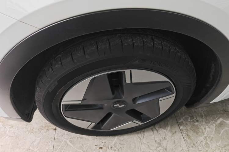 Used ONVO L60 2024 60 kWh Rear-Drive Version Left Front Wheel Hub