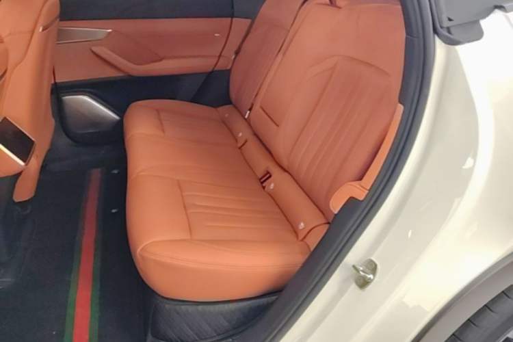 Used ONVO L60 2024 60 kWh Rear-Drive Version Left Rear Seat