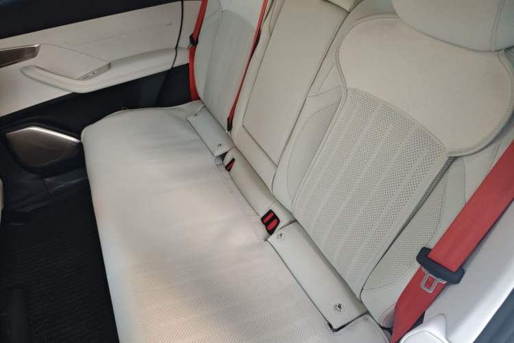Used ONVO L60 2024 60 kWh Rear-Drive Version Left Rear Seat