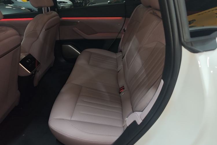 Used ONVO L60 2024 60 kWh Rear-Drive Version Left Rear Seat
