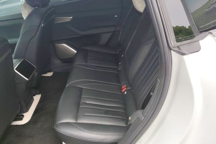 Used ONVO L60 2024 60 kWh Rear-Drive Version Left Rear Seat