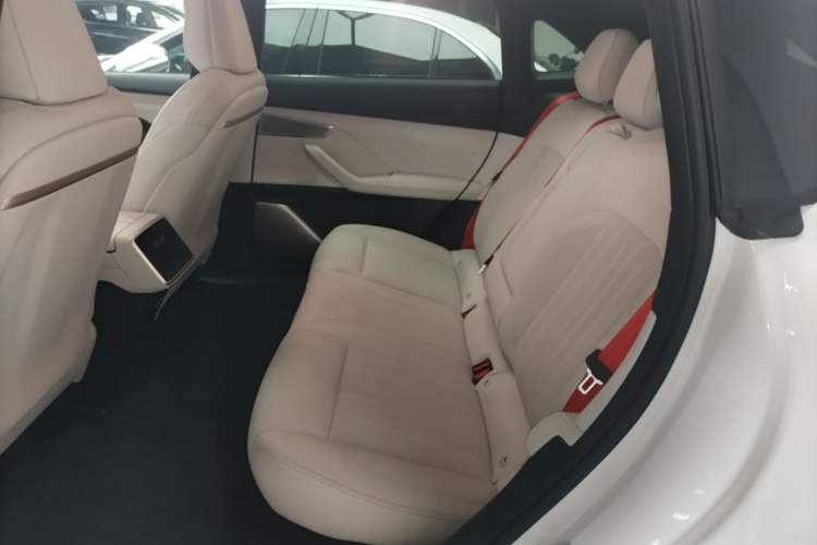 Used ONVO L60 2024 60 kWh Rear-Drive Version Left Rear Seat