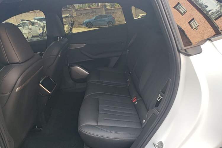 Used ONVO L60 2024 60 kWh Rear-Drive Version Left Rear Seat
