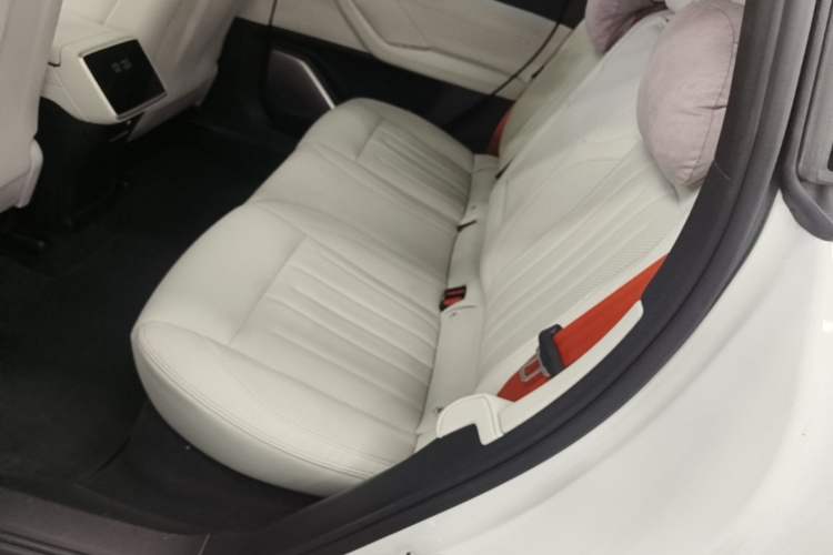 Used ONVO L60 2024 60 kWh Rear-Drive Version Left Rear Seat