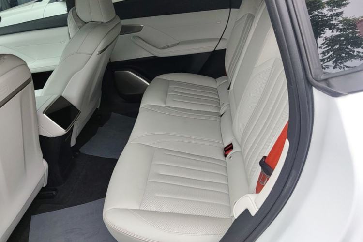 Used ONVO L60 2024 60 kWh Rear-Drive Version Left Rear Seat