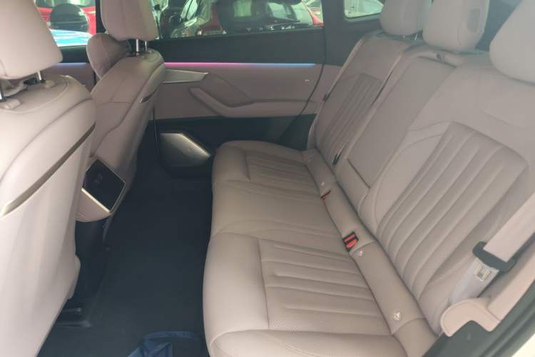 Used ONVO L60 2024 60 kWh Rear-Drive Version Left Rear Seat
